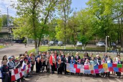Возложение цветов к памятникам и мемориалам