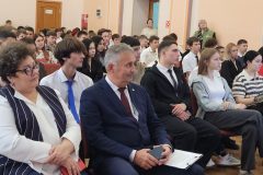 Возможности и перспективы для студентов: ключевые инициативы для будущих специалистов в транспортной отрасли