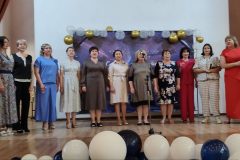 Вручение аттестатов школьникам из 48 школы