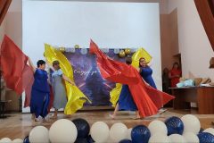 Вручение аттестатов школьникам из 48 школы
